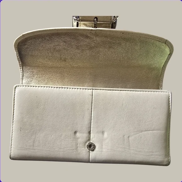 Elegant Coach Wallet~ Cream Wallet, Buckle Design~EUC - Picture 6 of 9